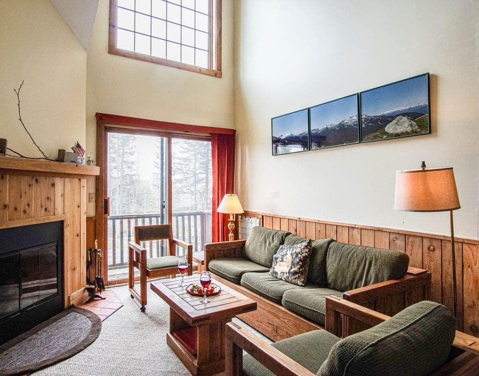 Condo, Multiple Beds, Pool Access, Mountain View (1 Br Plus Loft: Whistlepunk 40) | Living area