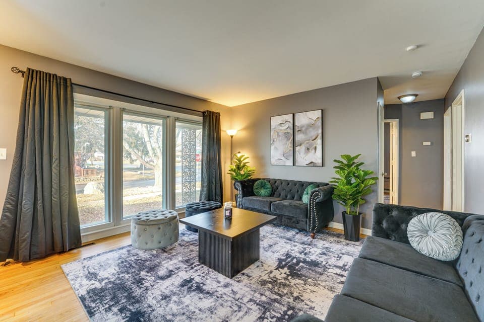 House (4 Bedrooms) | Interior