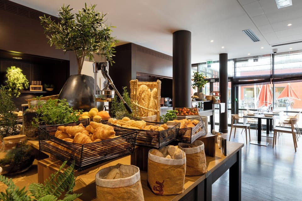 Daily buffet breakfast (EUR 27 per person)