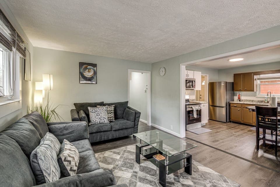 House (3 Bedrooms) | Interior