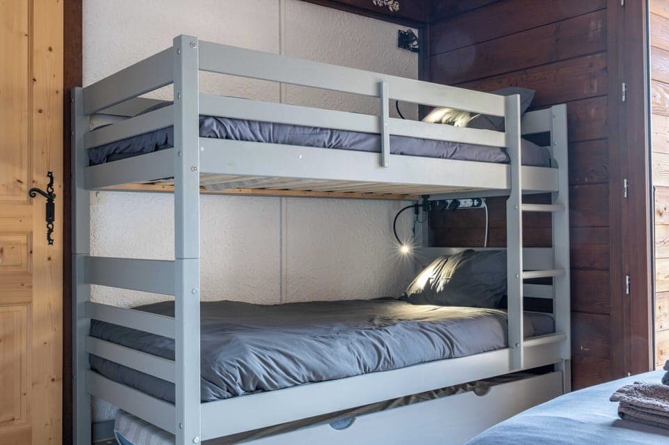 Apartment | 1 bedroom, laptop workspace, iron/ironing board, bed sheets