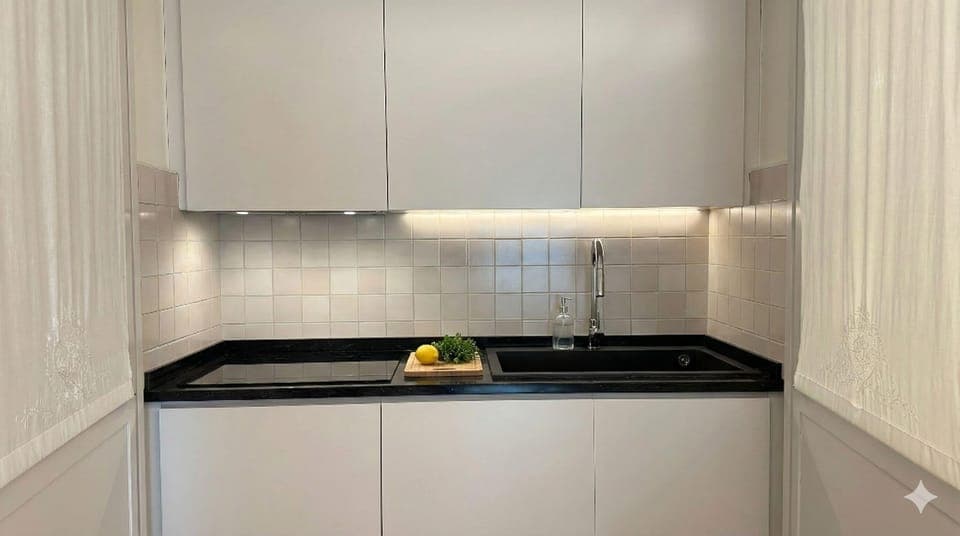 Deluxe Apartment, City View | Private kitchen | Fridge, microwave, stovetop, espresso maker