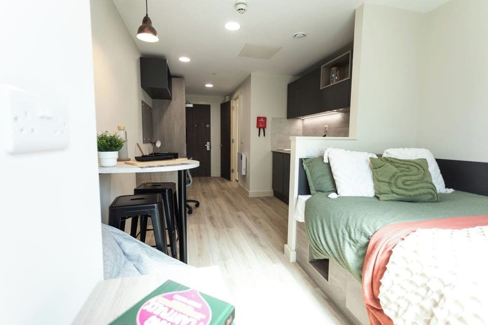 Studio, Non Smoking | Blackout drapes, free WiFi