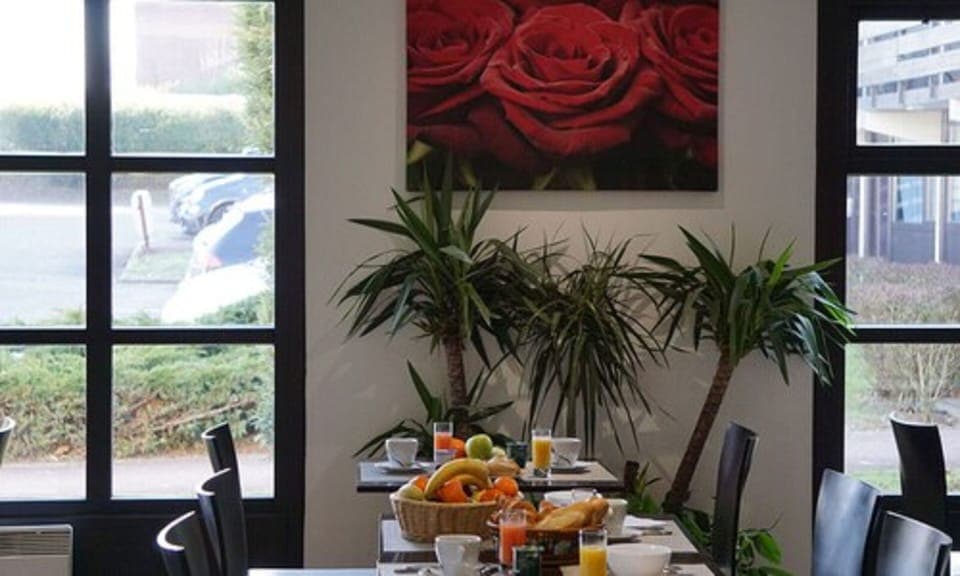 Daily buffet breakfast (EUR 13.90 per person)