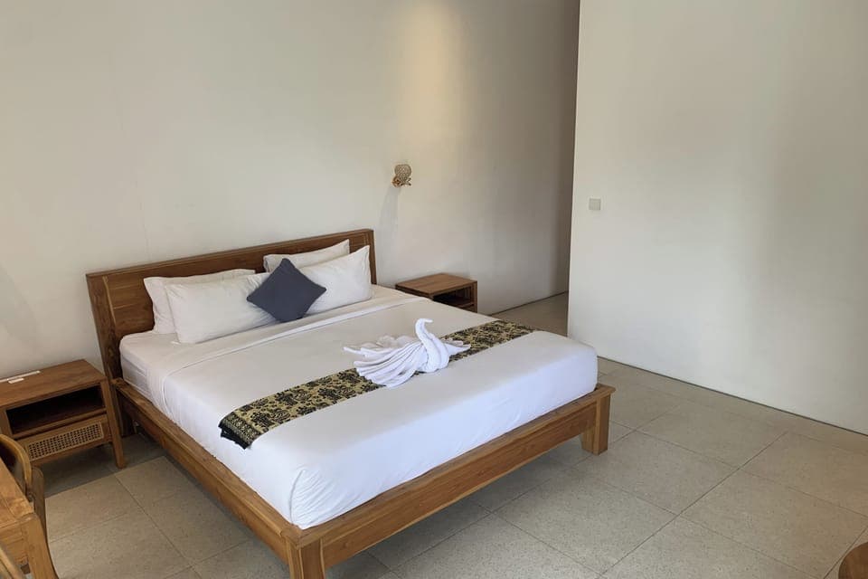 Deluxe Double Room | Desk, blackout drapes, free WiFi, bed sheets