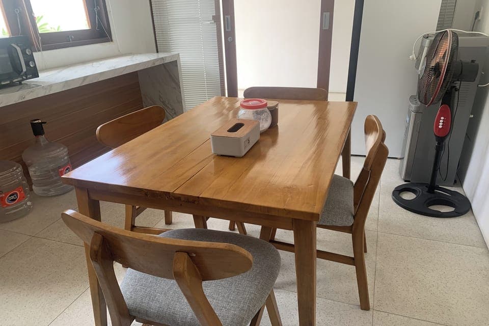 Deluxe Double Room | Dining room