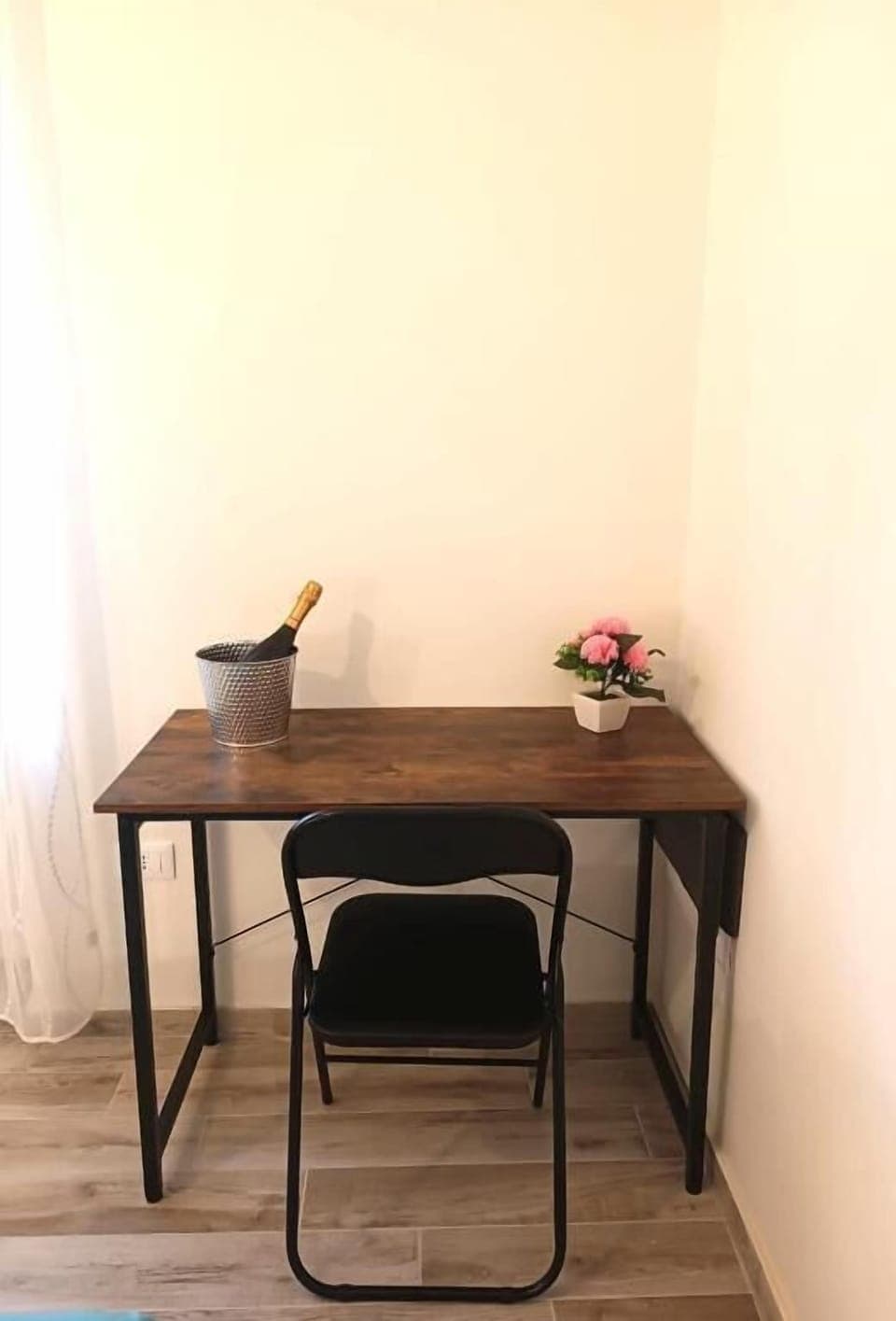 Luxury Triple Room, Garden View | Interior