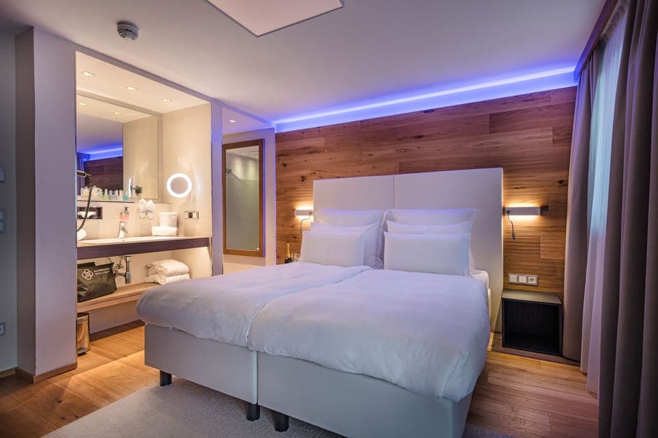 Superior Single Room (Lifestyle) | Premium bedding, down comforters, minibar, in-room safe