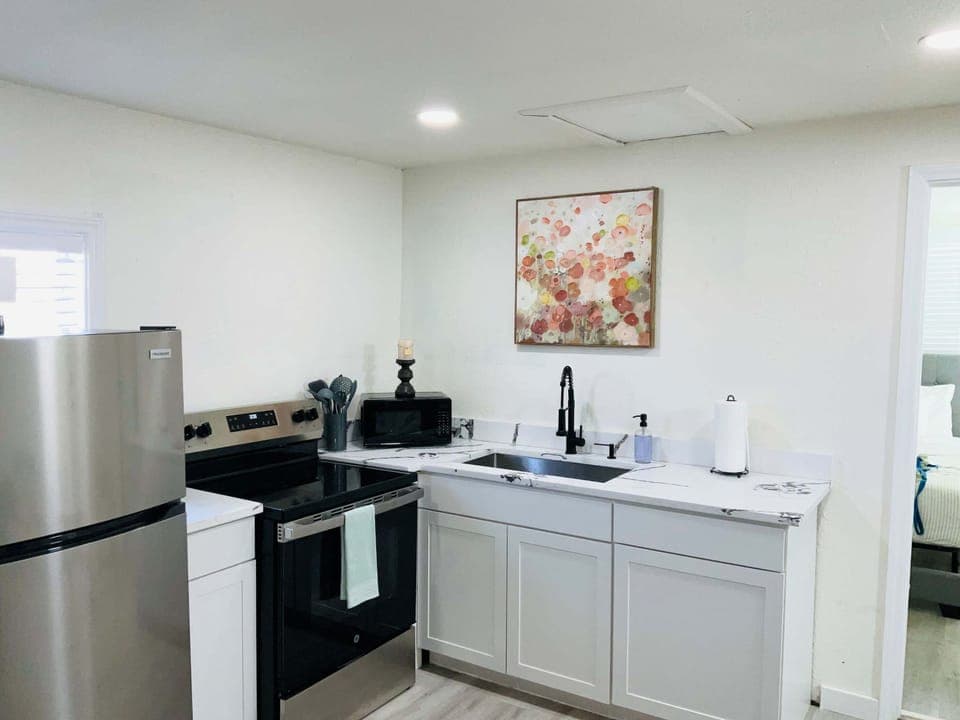 House, 1 King Bed with Sofa bed, Kitchen, Garden View (Boardwalk Bungalow 2) | Private kitchen