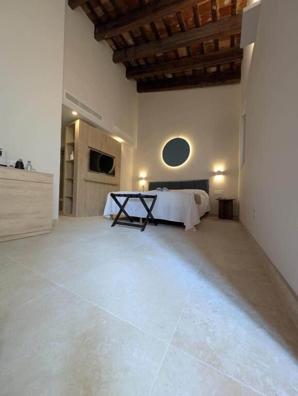 Double Room, Balcony | Desk, free WiFi