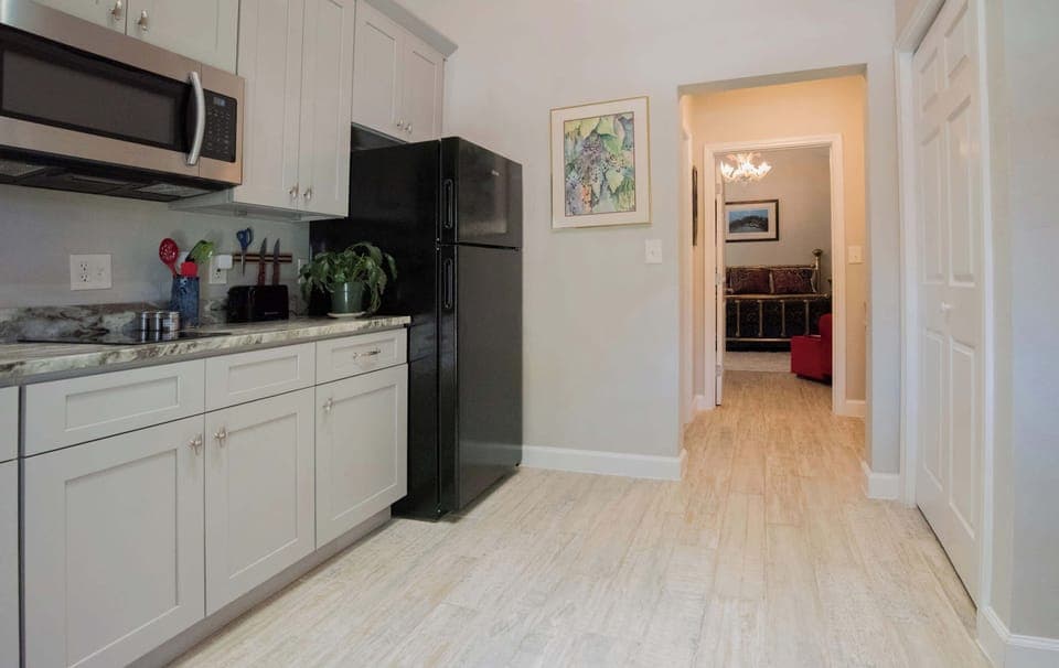 Cabin, 1 King Bed, Patio, Pool View (Tank House) | Private kitchen