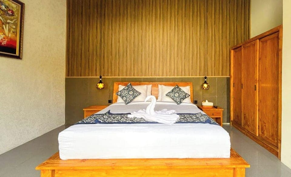 Luxury Villa, 2 Bedrooms, Kitchenette, Pool View | Free WiFi