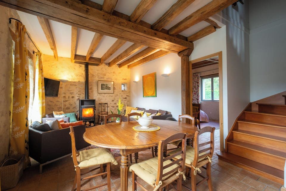 Deluxe House, Patio, Garden View | Dining