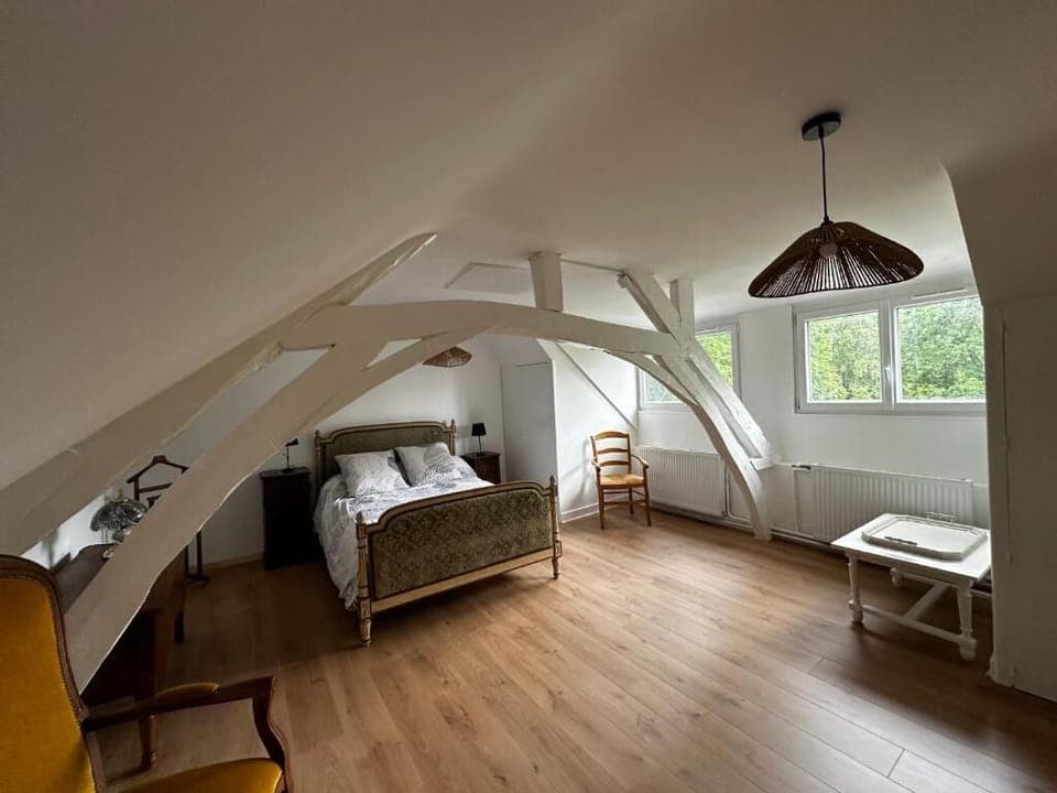 Premium bedding, free WiFi, bed sheets