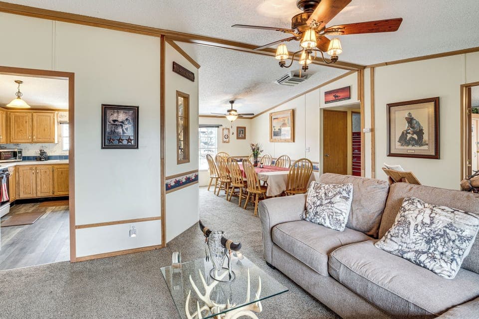 House (3 Bedrooms) | Interior