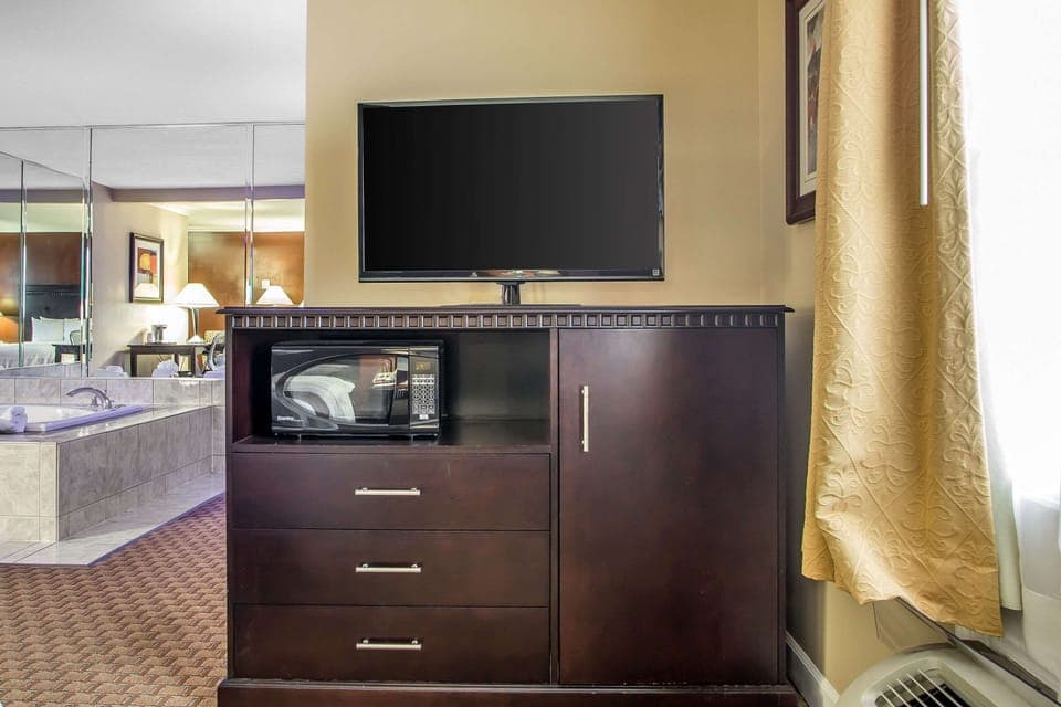 Double Room, 2 Double Beds, Non Smoking | Desk, iron/ironing board, rollaway beds, free WiFi