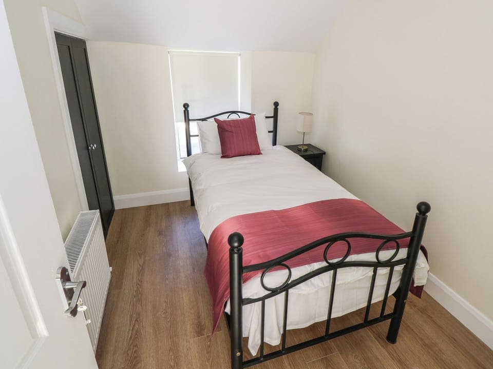 3 bedrooms, individually decorated, individually furnished, free WiFi