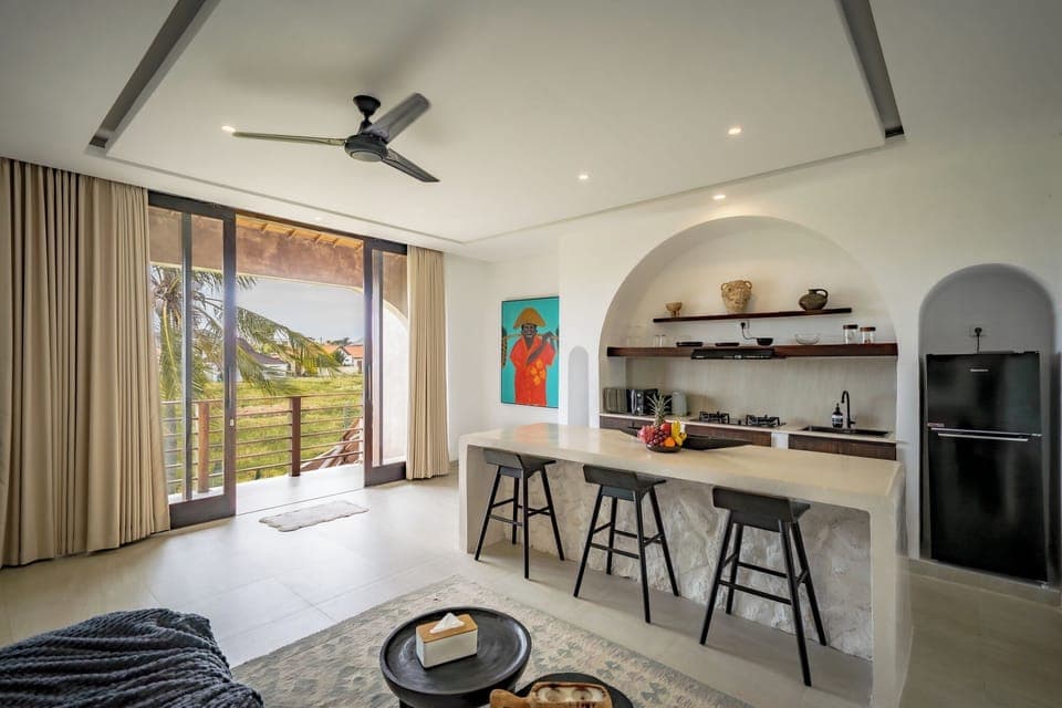 Deluxe Apartment, 1 Bedroom, Ensuite, Pool View | Living area