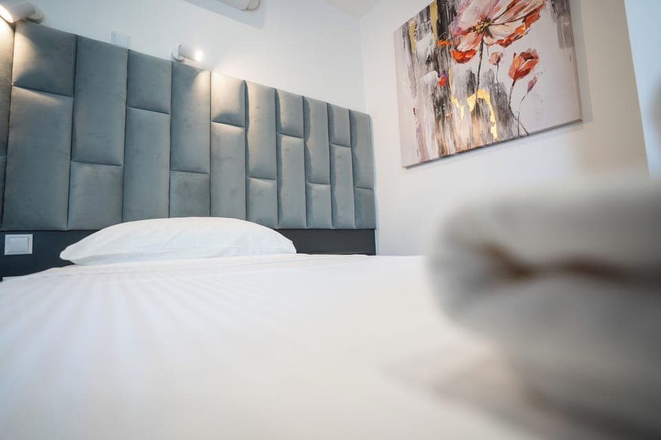 Premium bedding, minibar, in-room safe, desk