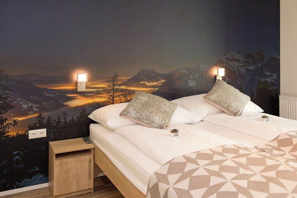Imagine | Down comforters, in-room safe, desk, blackout drapes