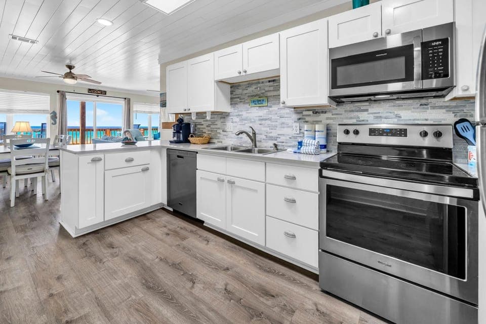 Condo, Multiple Beds (Sands of Laguna B-1) | Private kitchen