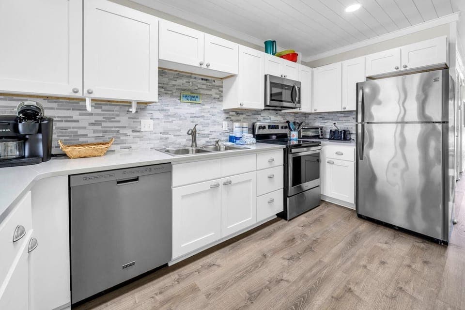 Condo, Multiple Beds (Sands of Laguna B-1) | Private kitchen