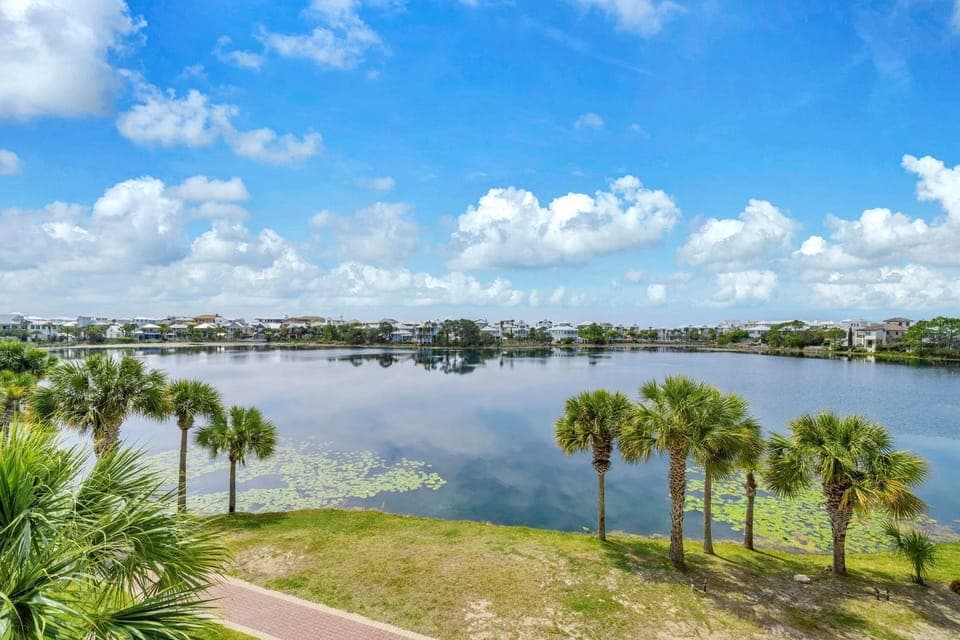 Condo, 1 King Bed with Sofa bed (Carillon Beach Inn 310) | Miscellaneous