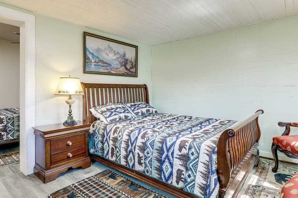 House (2 Bedrooms) | Interior