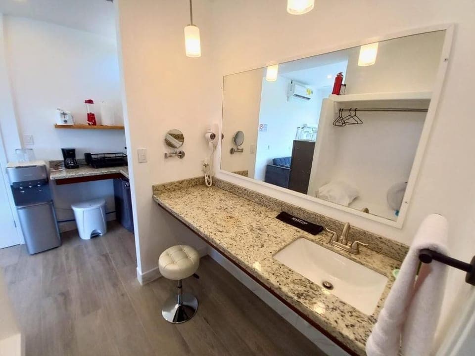Honeymoon Penthouse, Balcony, Mountain View | Bathroom | Shower, free toiletries, hair dryer, towels