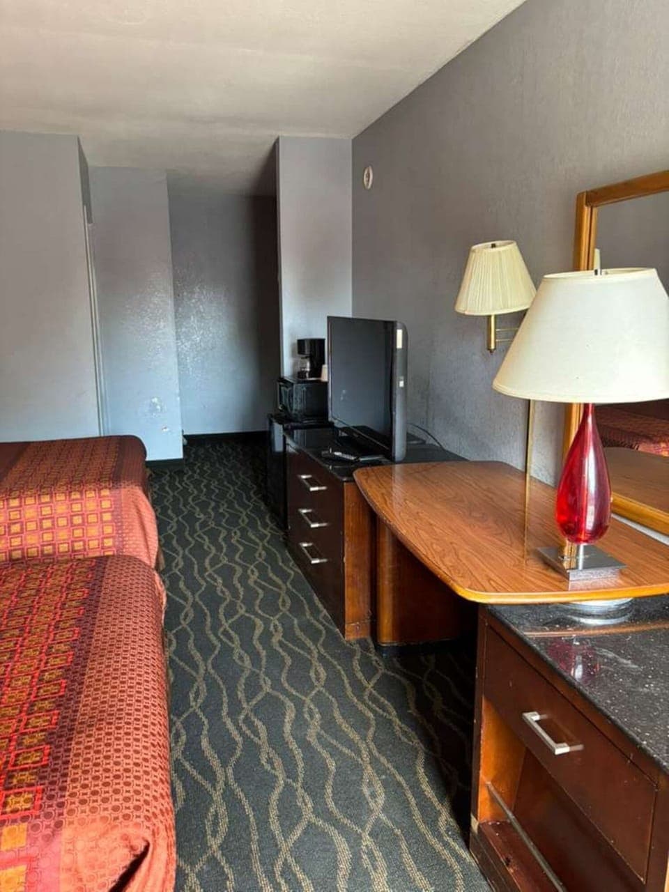 Economy Double or Twin Room, Lake View | Free WiFi