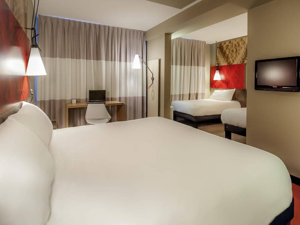 Pillowtop beds, desk, laptop workspace, soundproofing