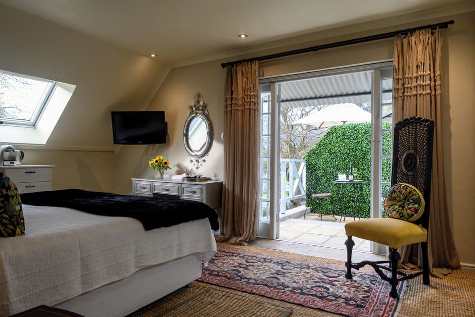 Mexican Room  | Premium bedding, pillowtop beds, minibar, in-room safe