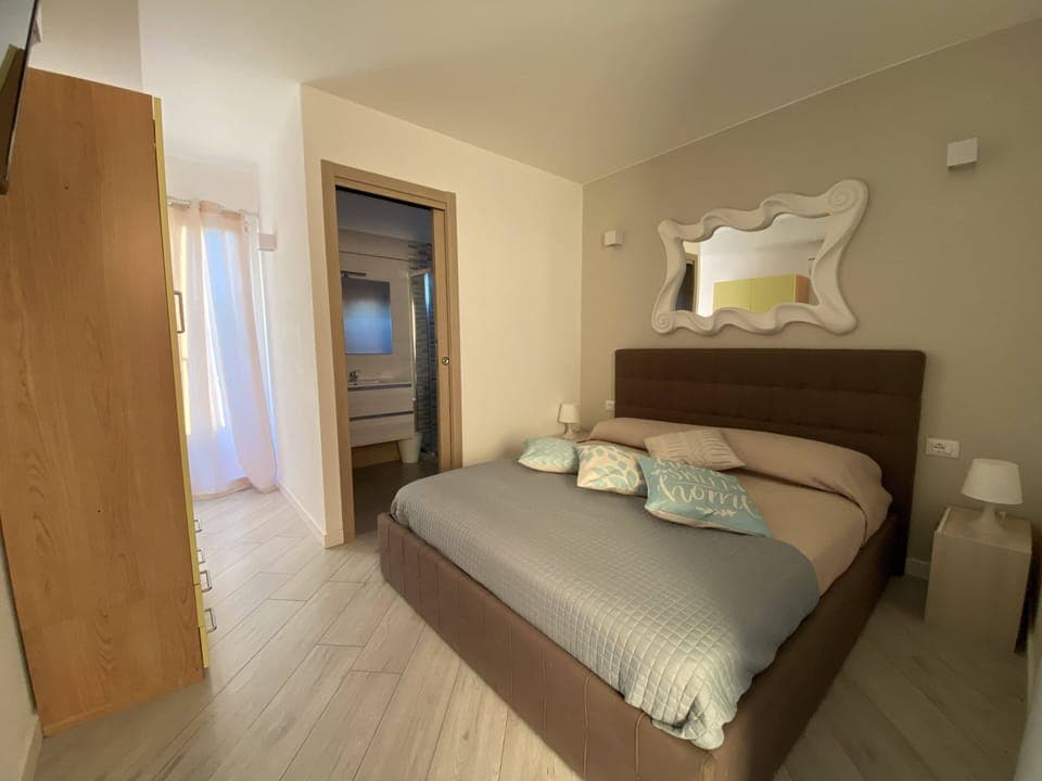 Double or Twin Room, Balcony | Free cribs/infant beds, free WiFi, bed sheets