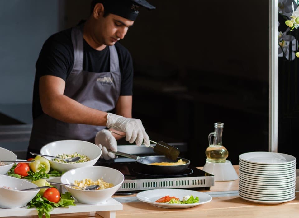 Free daily buffet breakfast