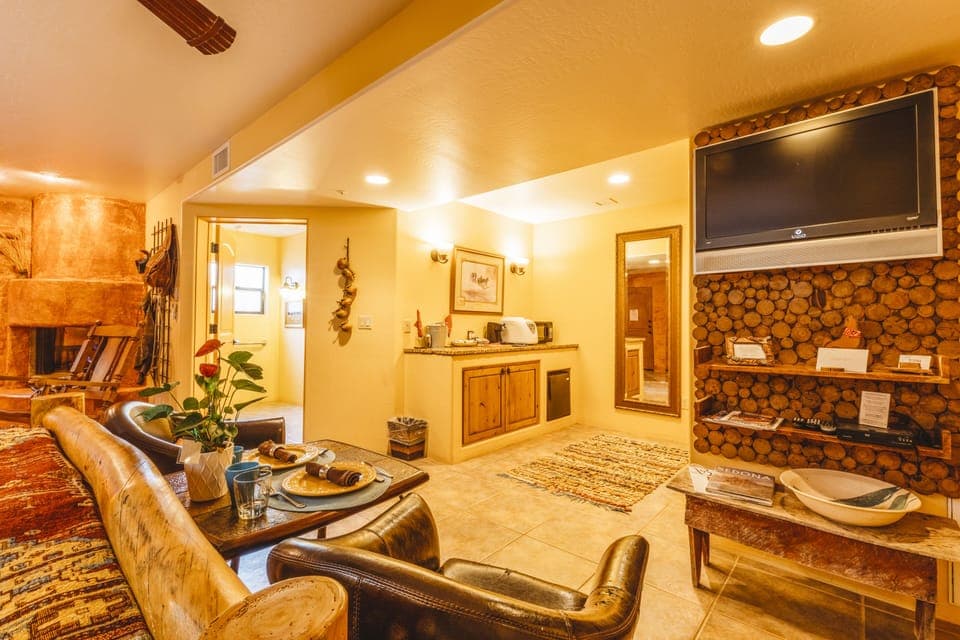 El Dorado | Individually decorated, individually furnished, desk, blackout drapes