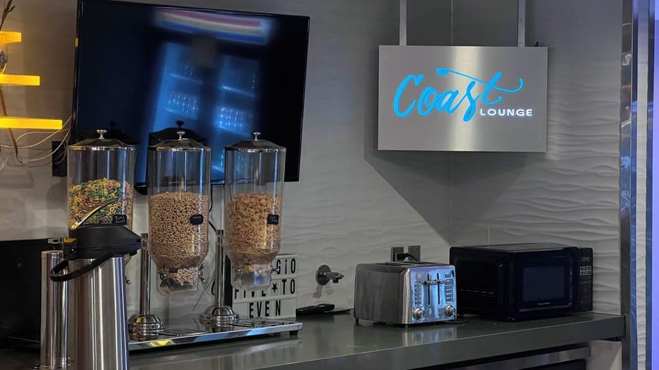 Free daily on-the-go breakfast