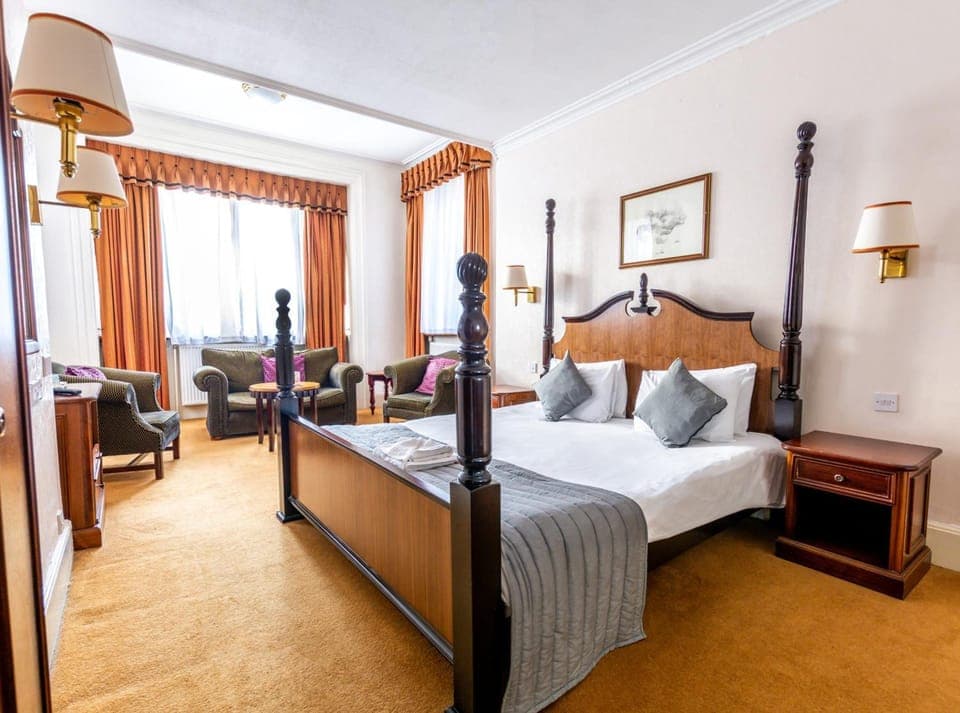 Executive Double Room | Desk, WiFi, bed sheets