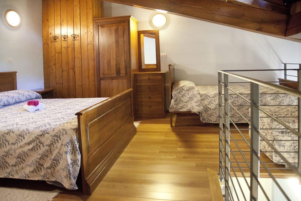 Double or Twin Room, 1 Bedroom (Two Levels) | 1 bedroom, in-room safe, desk, laptop workspace