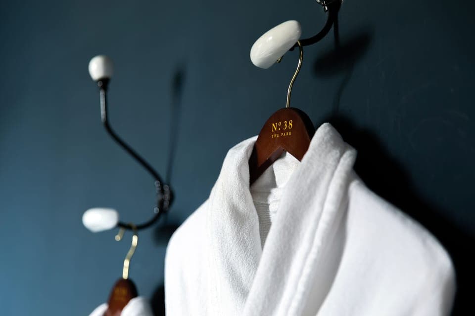 Deluxe Double Room | Bathroom | Free toiletries, hair dryer, bathrobes, slippers