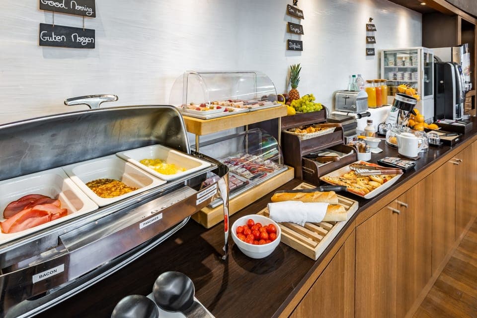 Daily buffet breakfast (EUR 14 per person)