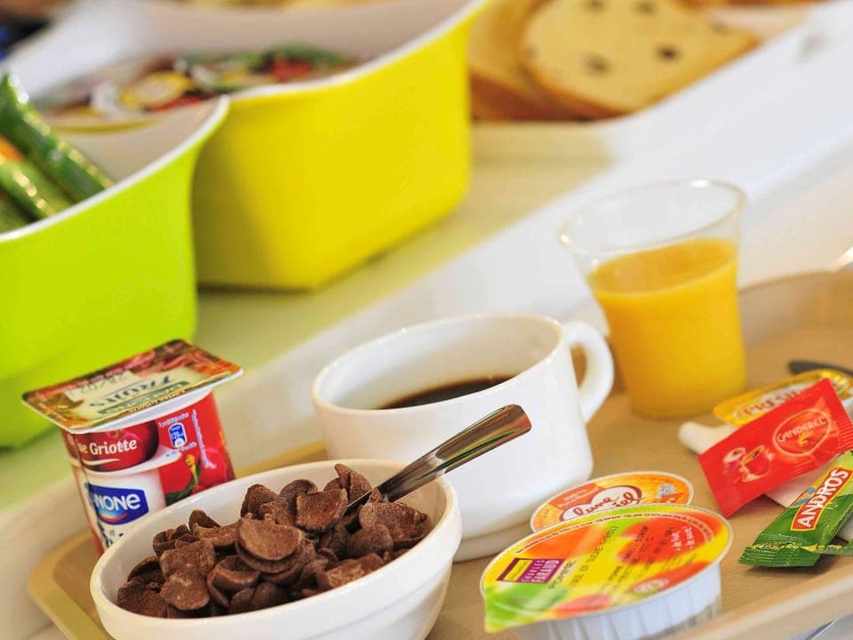 Daily buffet breakfast (EUR 9.90 per person)