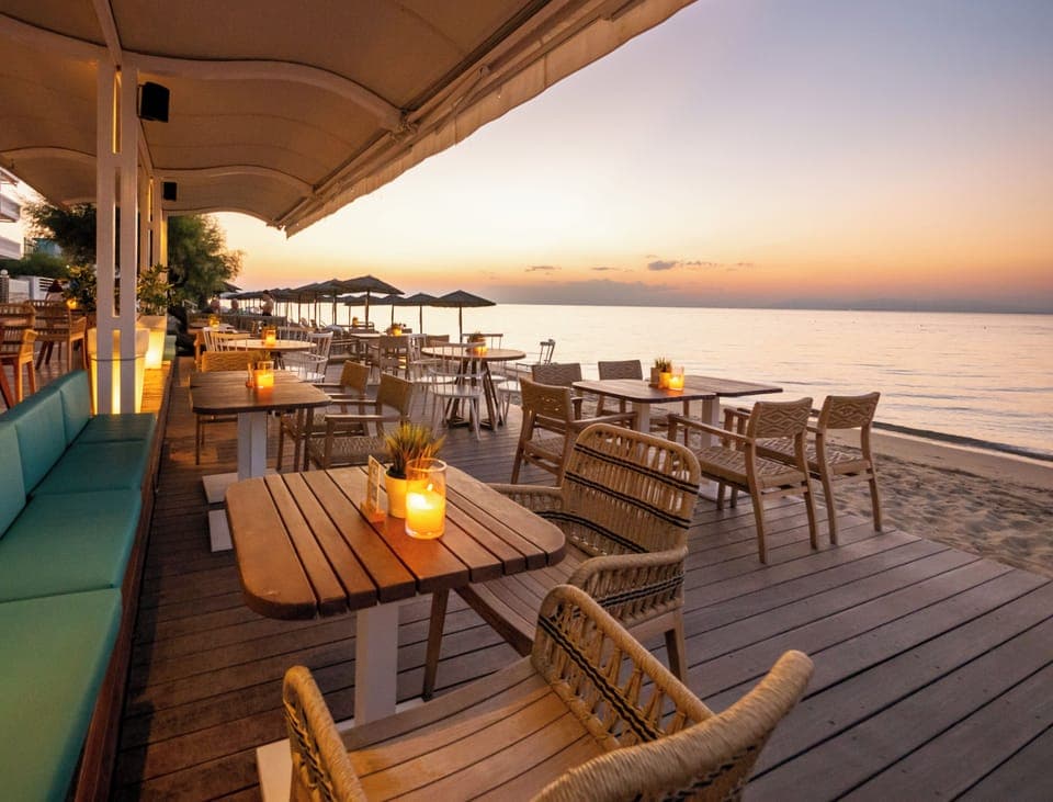 Breakfast, lunch, dinner served; beach views