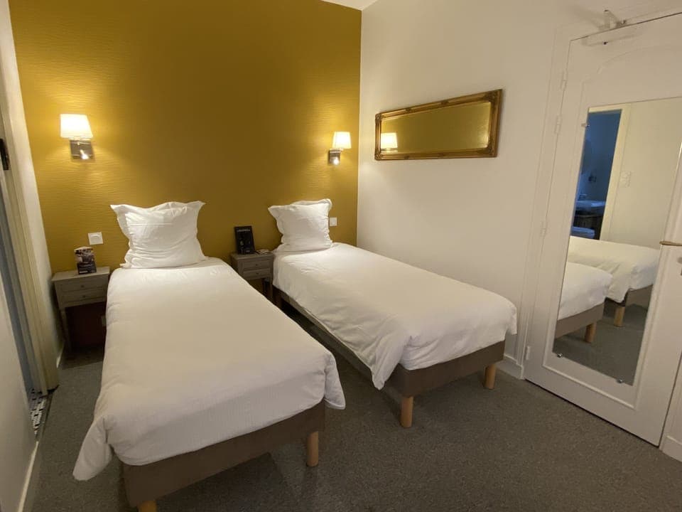 Twin Room, 2 Twin Beds | In-room safe, desk, soundproofing, free WiFi