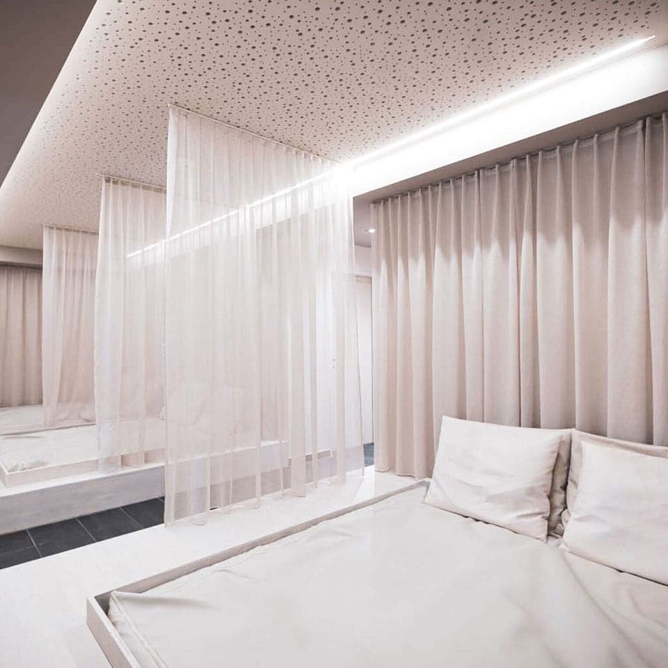 Sauna, steam room, body treatments, aromatherapy, body wraps