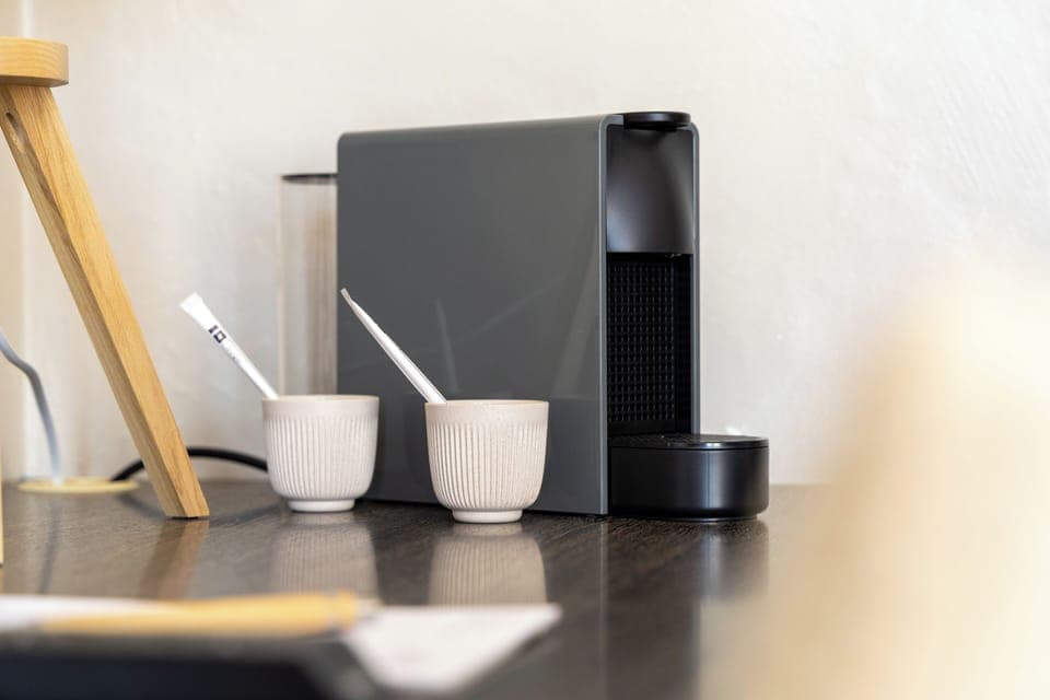 43-inch flat-screen TV with cable channels, Netflix, streaming services