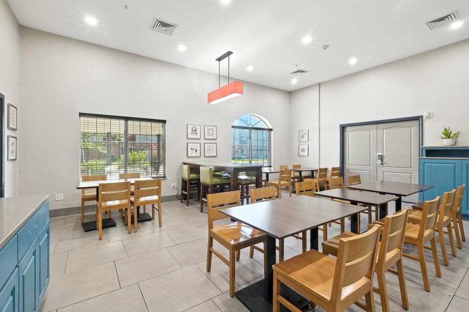 Free daily on-the-go breakfast