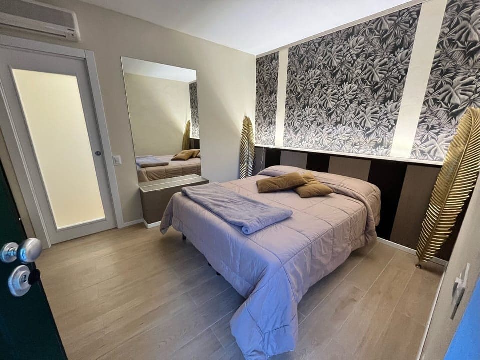 Dependance | 7 bedrooms, Frette Italian sheets, premium bedding, down comforters