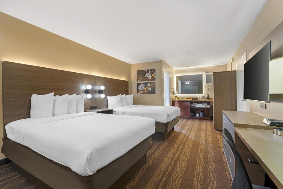 Standard Room, 2 Double Beds, Non Smoking, Refrigerator & Microwave | Desk, iron/ironing board, free cribs/infant beds, rollaway beds