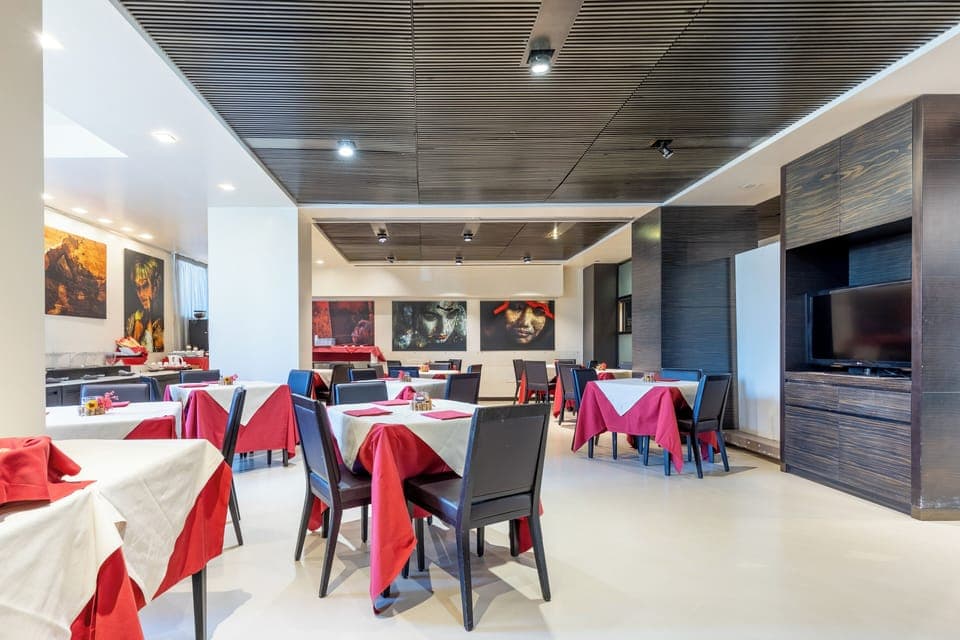 Daily buffet breakfast (EUR 10 per person)