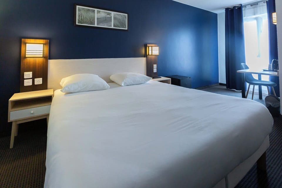 Superior Double or Twin Room | Premium bedding, desk, laptop workspace, soundproofing